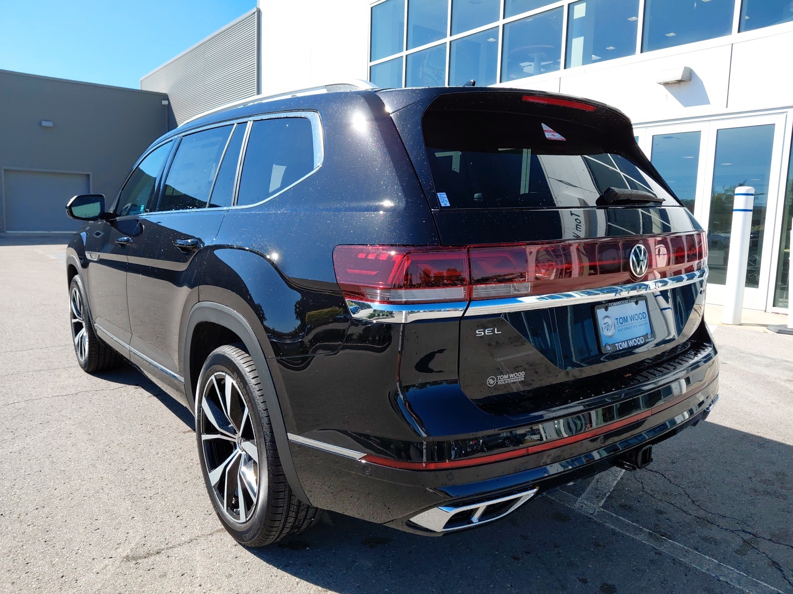 new 2026 Volkswagen Atlas car, priced at $55,511
