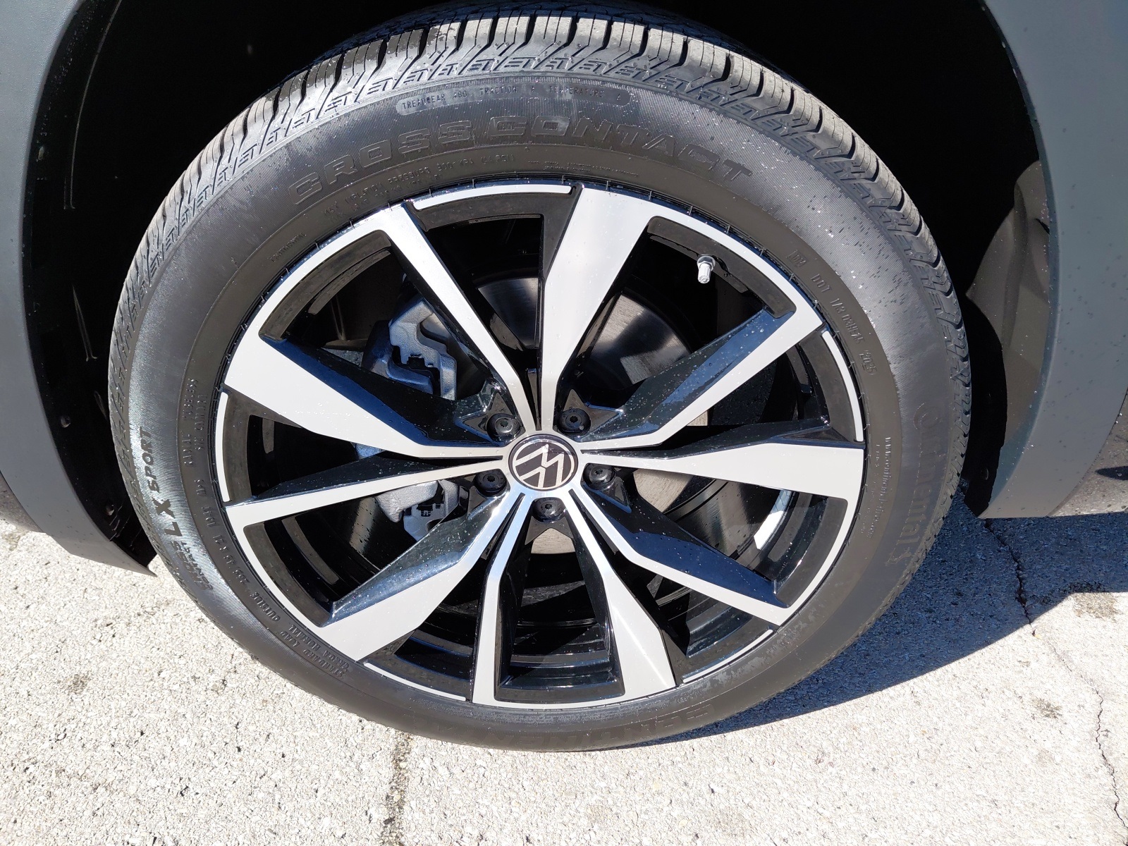 new 2026 Volkswagen Atlas car, priced at $55,511
