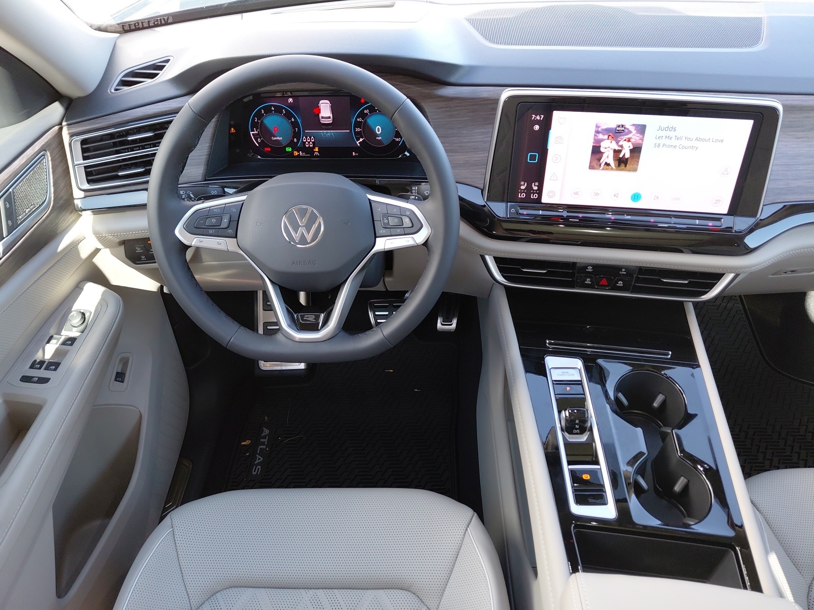 new 2026 Volkswagen Atlas car, priced at $55,511