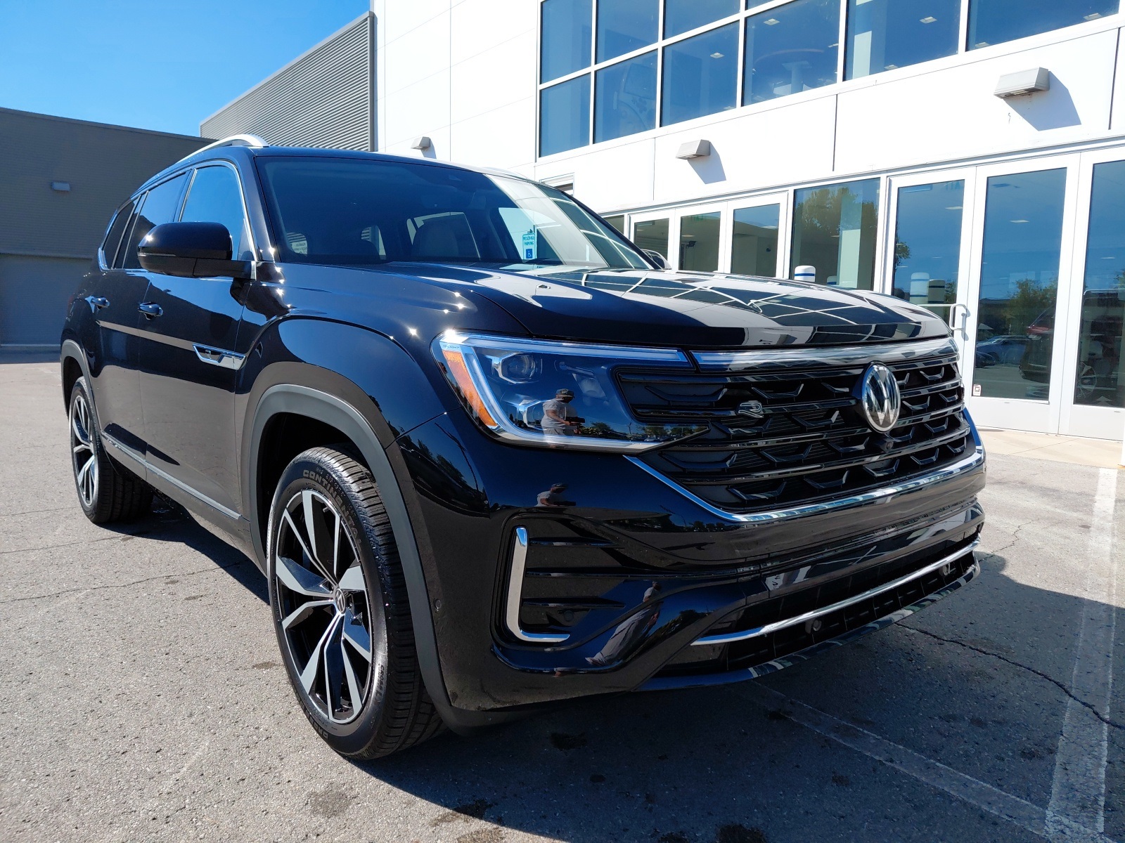 new 2026 Volkswagen Atlas car, priced at $55,511