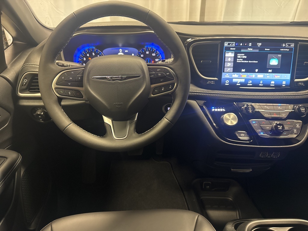 new 2025 Chrysler Pacifica car, priced at $44,473
