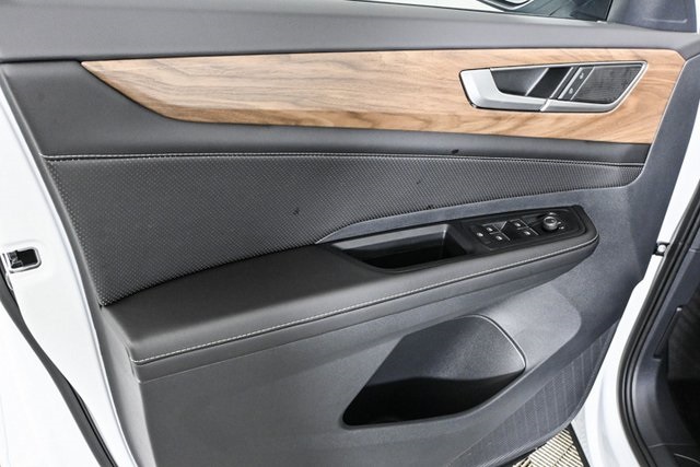 new 2025 Volkswagen Atlas car, priced at $39,922