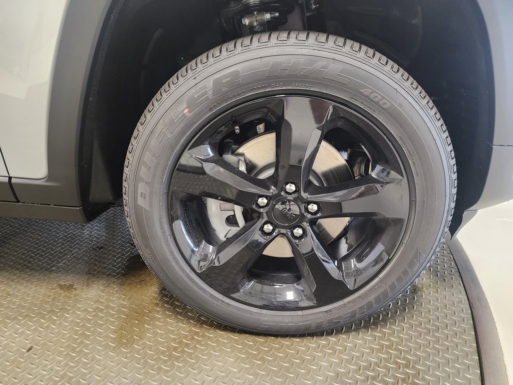 new 2025 Jeep Grand Cherokee L car, priced at $42,999