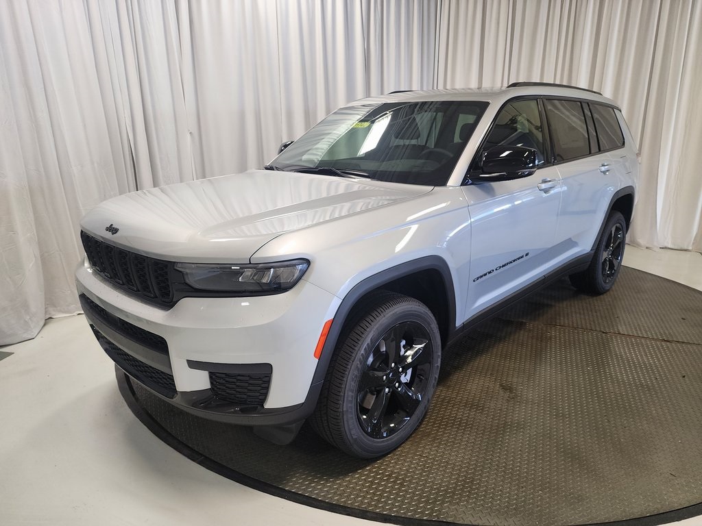 new 2025 Jeep Grand Cherokee L car, priced at $42,999