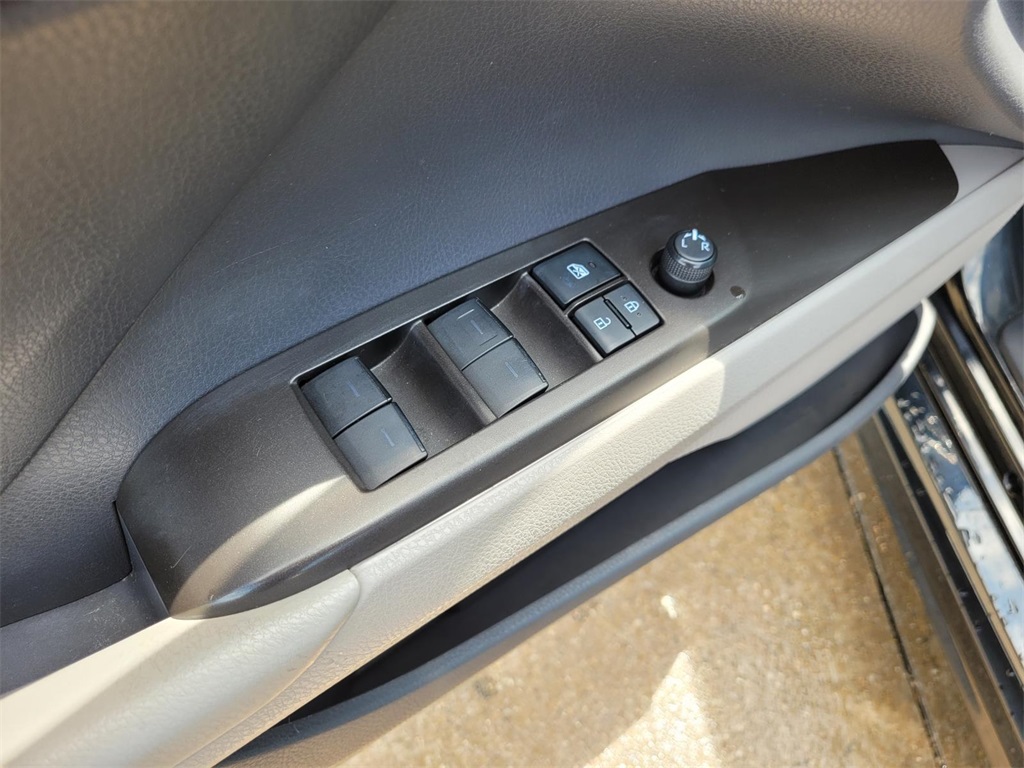 used 2021 Toyota Camry Hybrid car, priced at $25,390