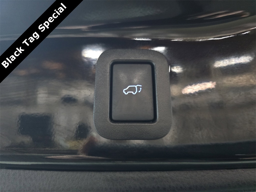 used 2017 Toyota Highlander car, priced at $23,777