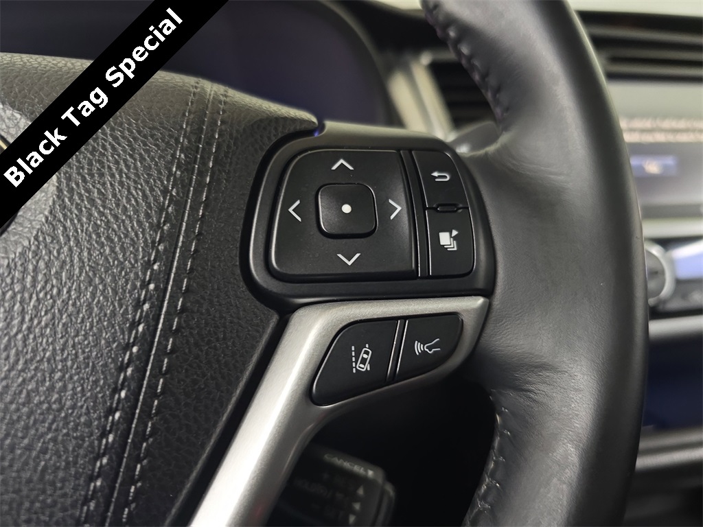 used 2017 Toyota Highlander car, priced at $23,777