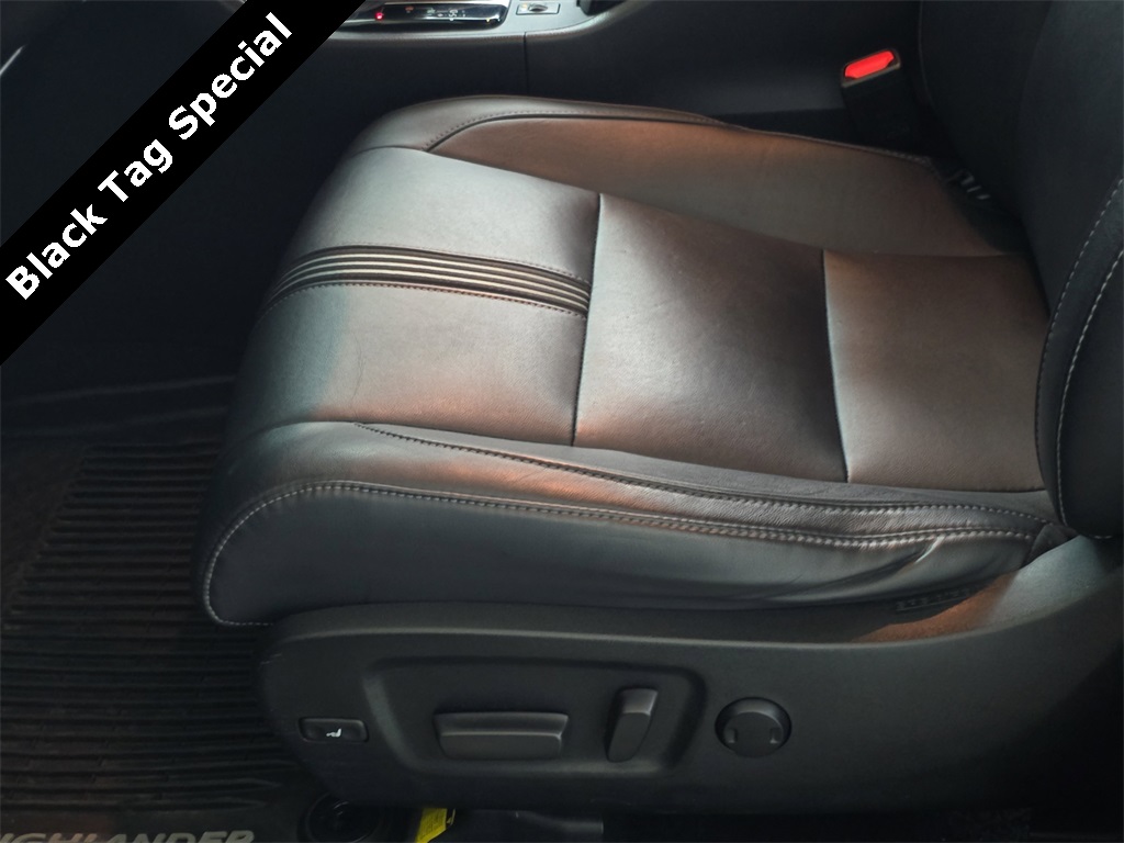 used 2017 Toyota Highlander car, priced at $23,777