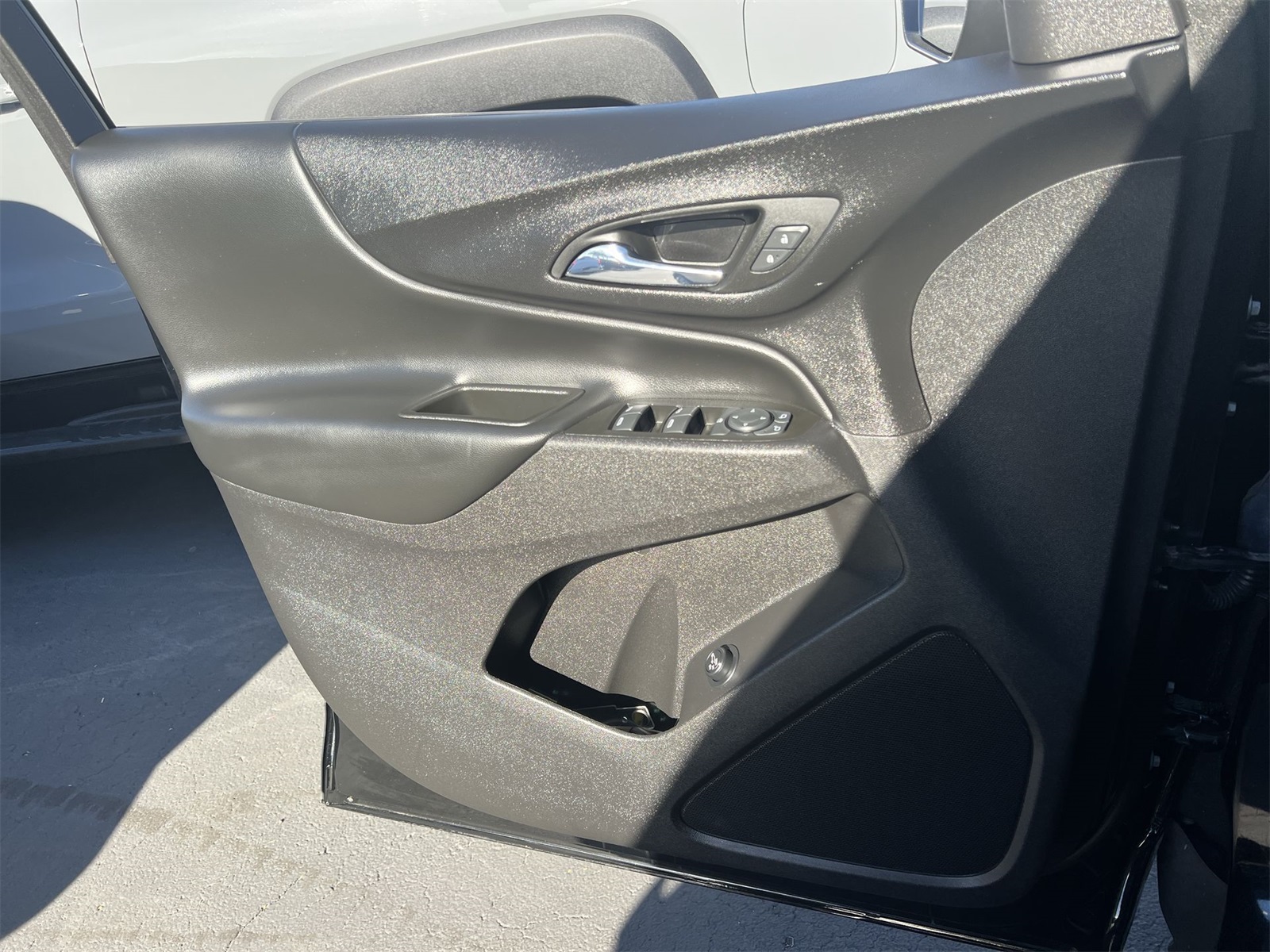 used 2022 Chevrolet Equinox car, priced at $23,991