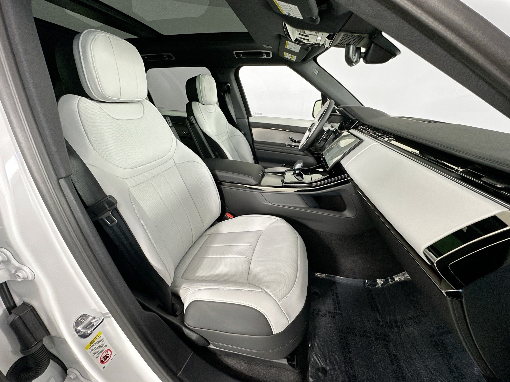 new 2025 Land Rover Range Rover Sport Plug-in Hybrid car, priced at $97,840