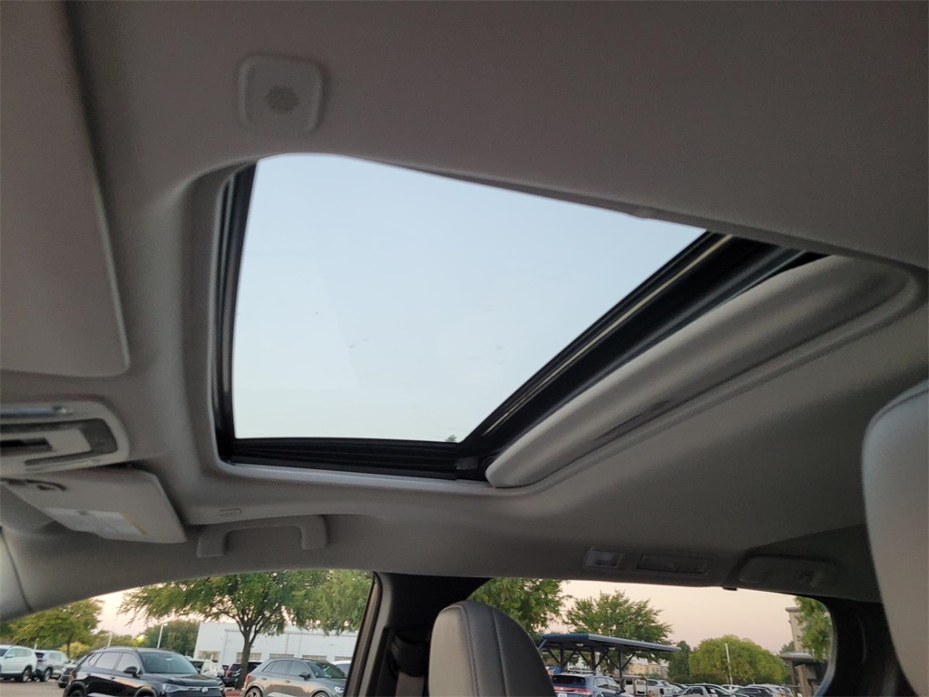 used 2025 Toyota Sienna car, priced at $45,757