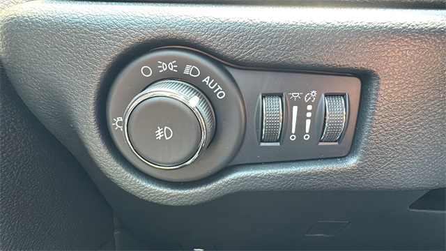 new 2025 Chrysler Pacifica car, priced at $48,159