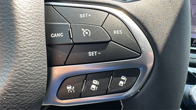 new 2025 Chrysler Pacifica car, priced at $48,159