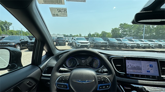 new 2025 Chrysler Pacifica car, priced at $48,159