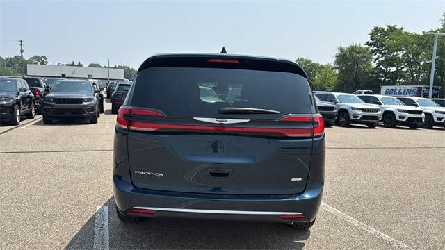 new 2025 Chrysler Pacifica car, priced at $48,159