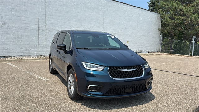 new 2025 Chrysler Pacifica car, priced at $48,159