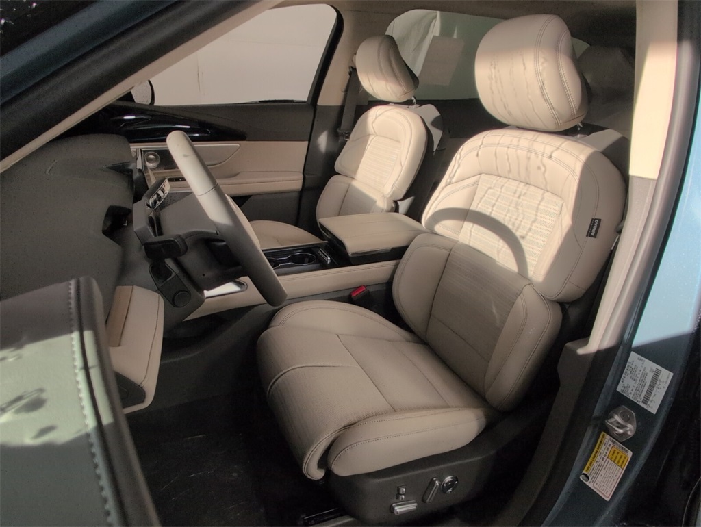 new 2025 Lincoln Nautilus car, priced at $68,184