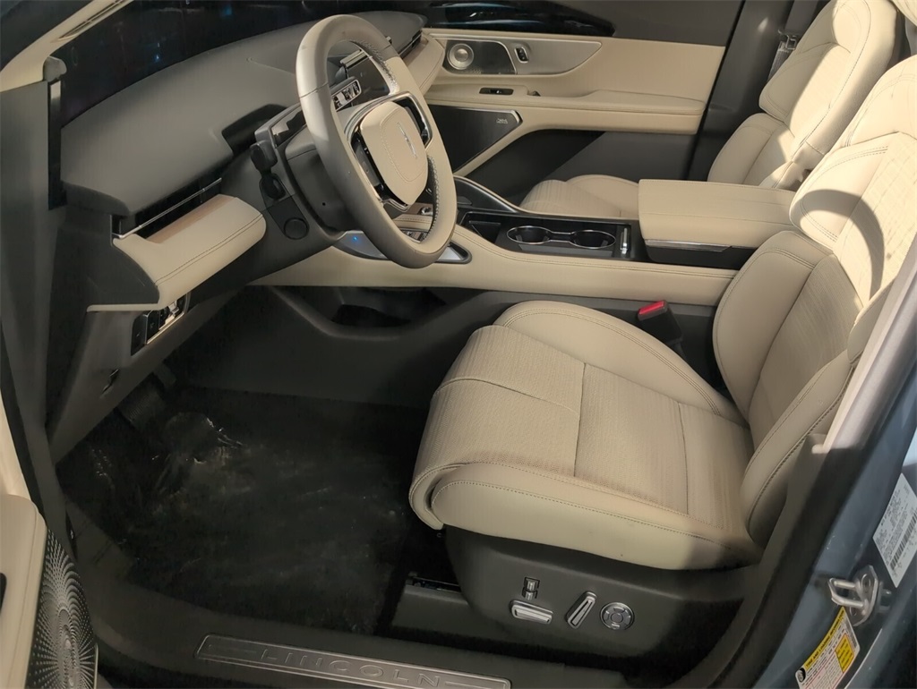 new 2025 Lincoln Nautilus car, priced at $68,184