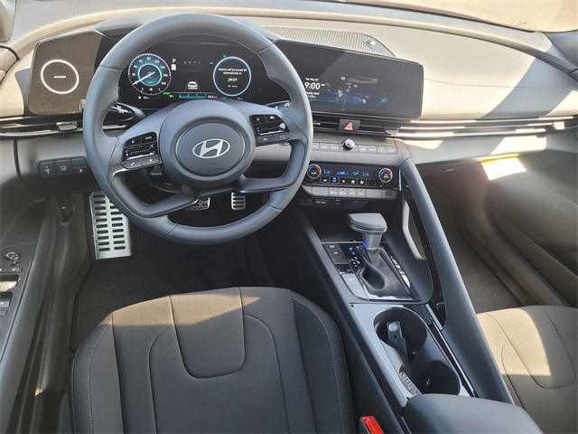 new 2025 Hyundai Elantra Hybrid car, priced at $25,840