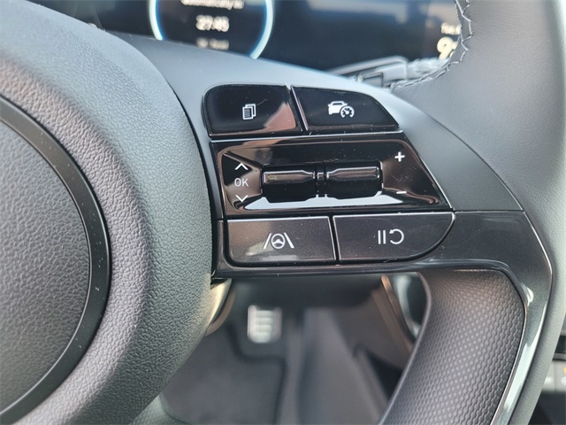 new 2025 Hyundai Elantra Hybrid car, priced at $25,840