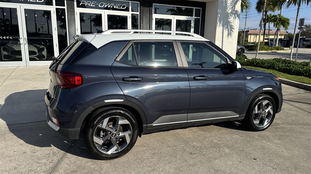 used 2022 Hyundai Venue car, priced at $14,998