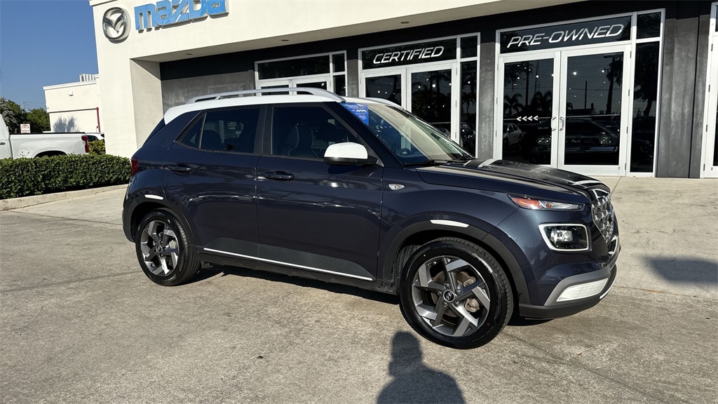 used 2022 Hyundai Venue car, priced at $14,998