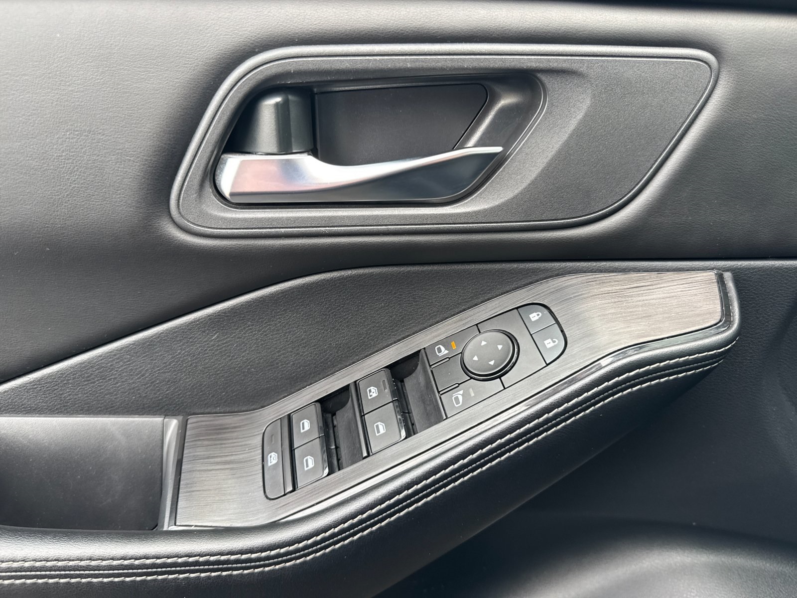 used 2024 Nissan Rogue car, priced at $22,498