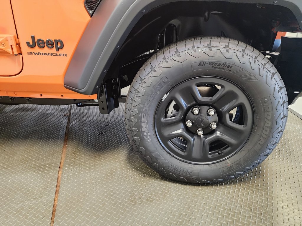new 2025 Jeep Wrangler car, priced at $36,999