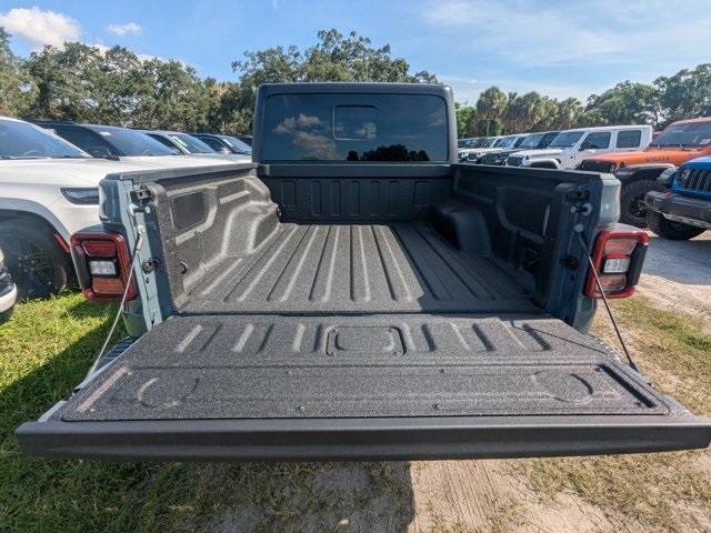 new 2025 Jeep Gladiator car, priced at $42,605