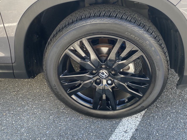 used 2022 Honda Pilot car, priced at $34,295
