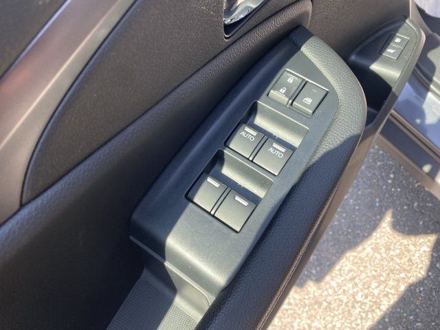 used 2022 Honda Pilot car, priced at $34,295