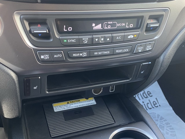 used 2022 Honda Pilot car, priced at $34,295