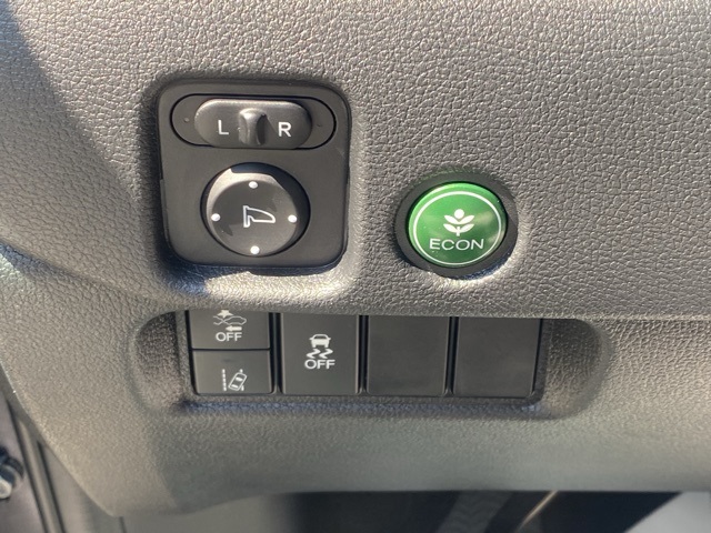 used 2022 Honda Pilot car, priced at $34,295