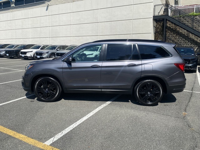 used 2022 Honda Pilot car, priced at $34,295
