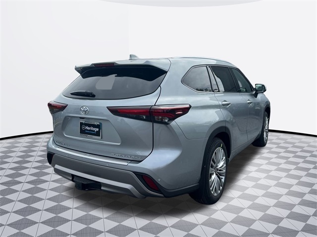 new 2025 Toyota Highlander car, priced at $55,587
