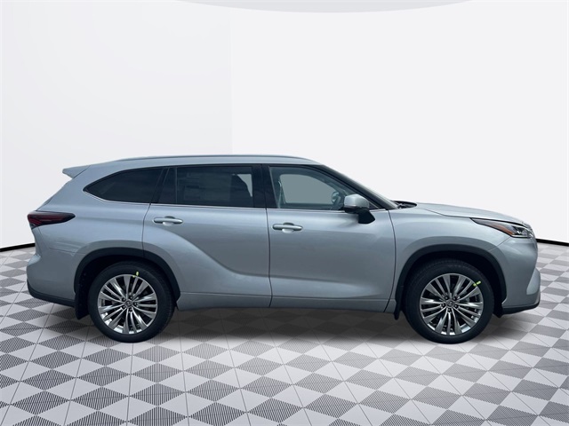 new 2025 Toyota Highlander car, priced at $55,587