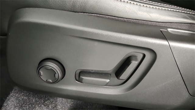 used 2023 Volvo XC40 car, priced at $27,988