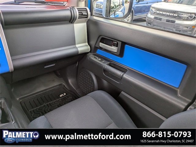 used 2007 Toyota FJ Cruiser car, priced at $13,239