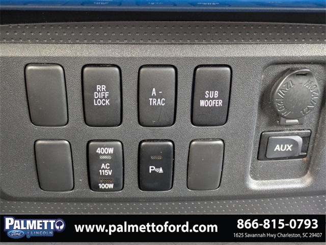 used 2007 Toyota FJ Cruiser car, priced at $13,239