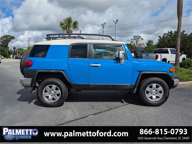 used 2007 Toyota FJ Cruiser car, priced at $13,239