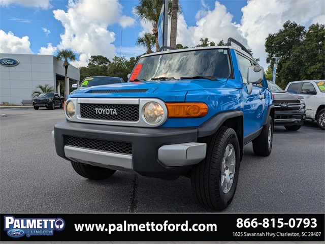 used 2007 Toyota FJ Cruiser car, priced at $13,239