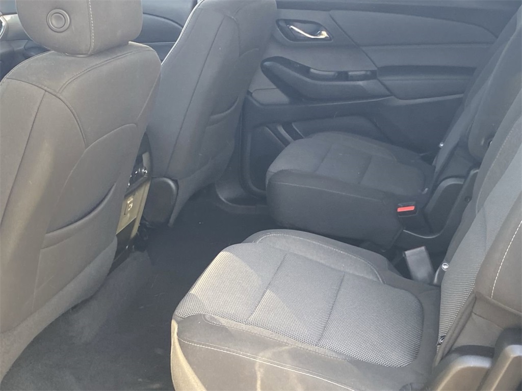 used 2023 Chevrolet Traverse car, priced at $29,991