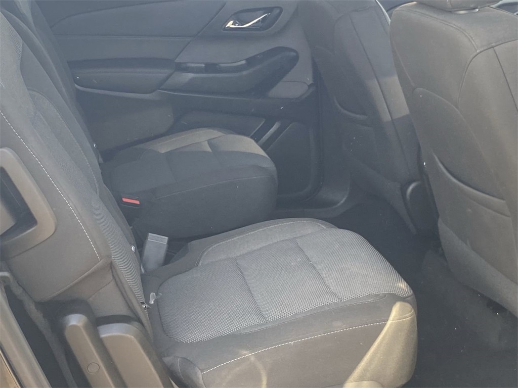 used 2023 Chevrolet Traverse car, priced at $29,991