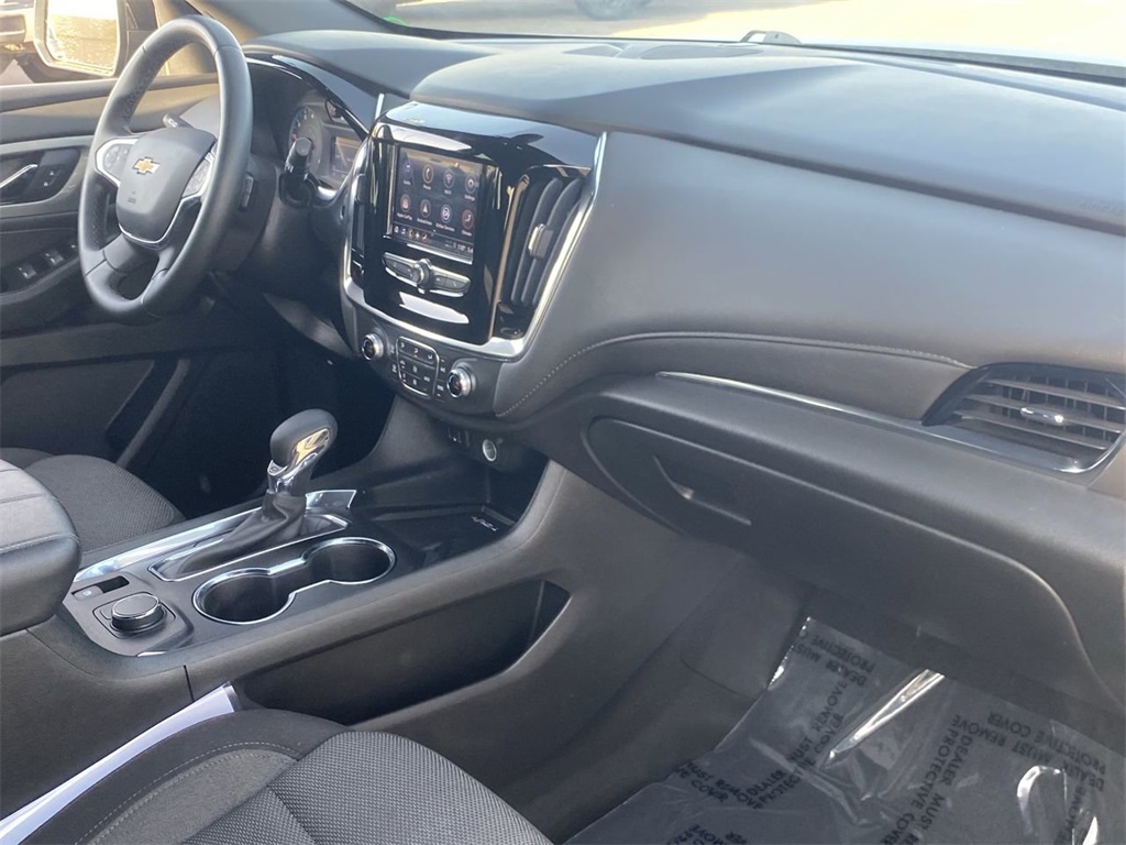 used 2023 Chevrolet Traverse car, priced at $29,991