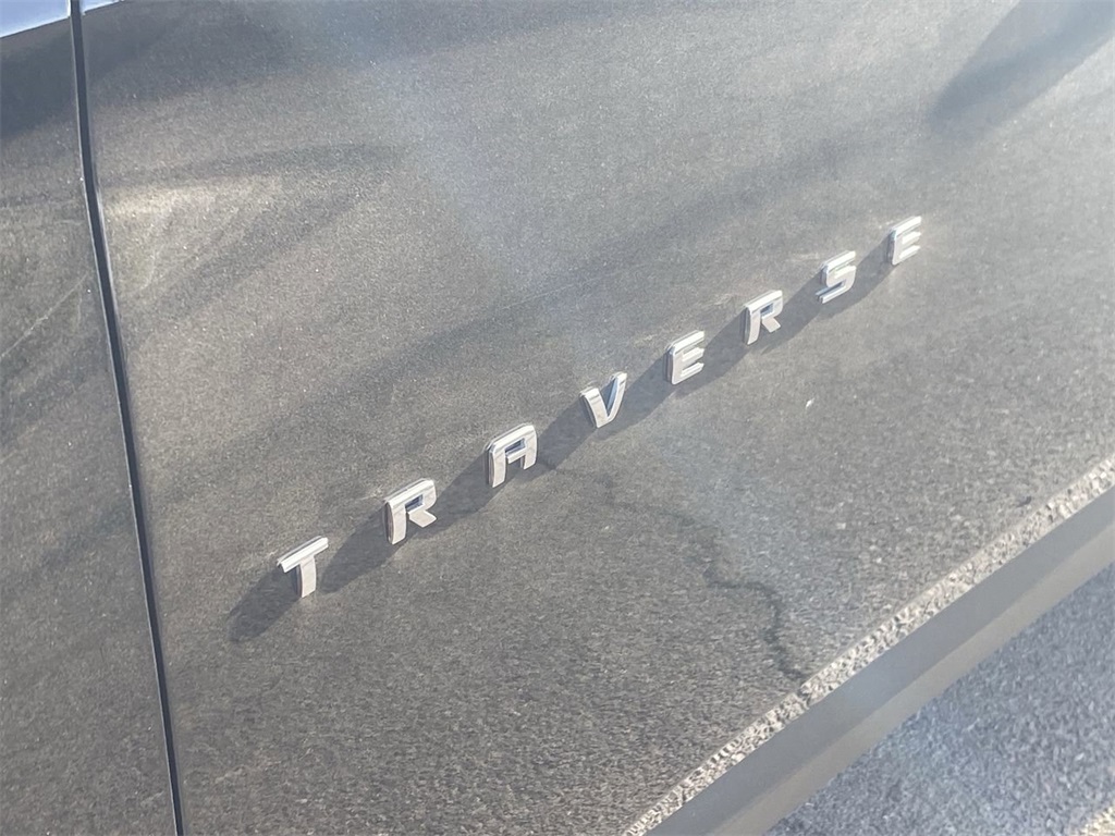used 2023 Chevrolet Traverse car, priced at $29,991