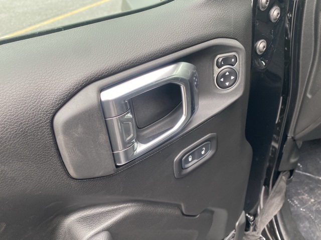 new 2025 Jeep Wrangler car, priced at $36,984