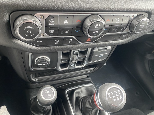 new 2025 Jeep Wrangler car, priced at $36,984