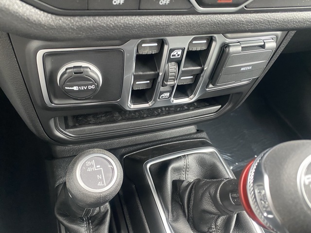 new 2025 Jeep Wrangler car, priced at $36,984