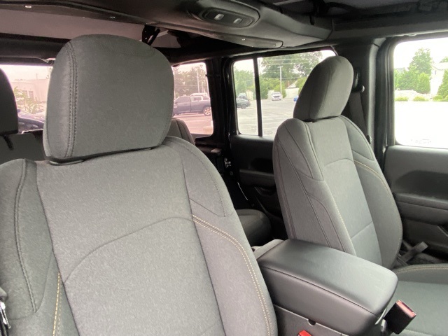 new 2025 Jeep Wrangler car, priced at $36,984