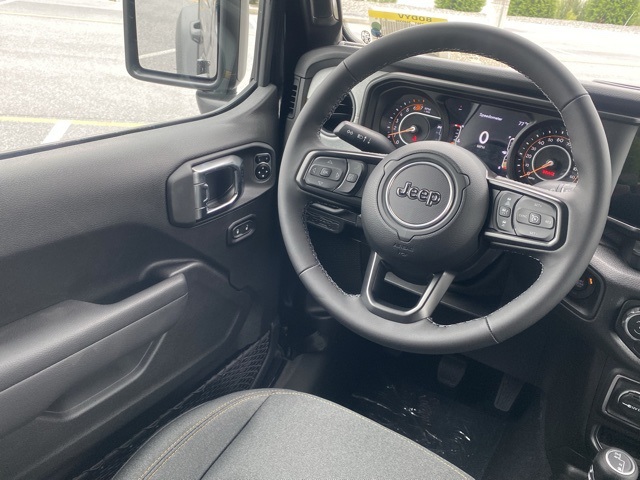 new 2025 Jeep Wrangler car, priced at $36,984